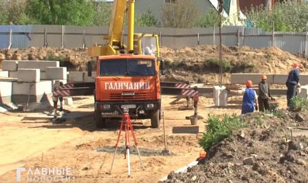 Детскую поликлинику в Ливнах на улице Солнечной обещают сдать уже через год